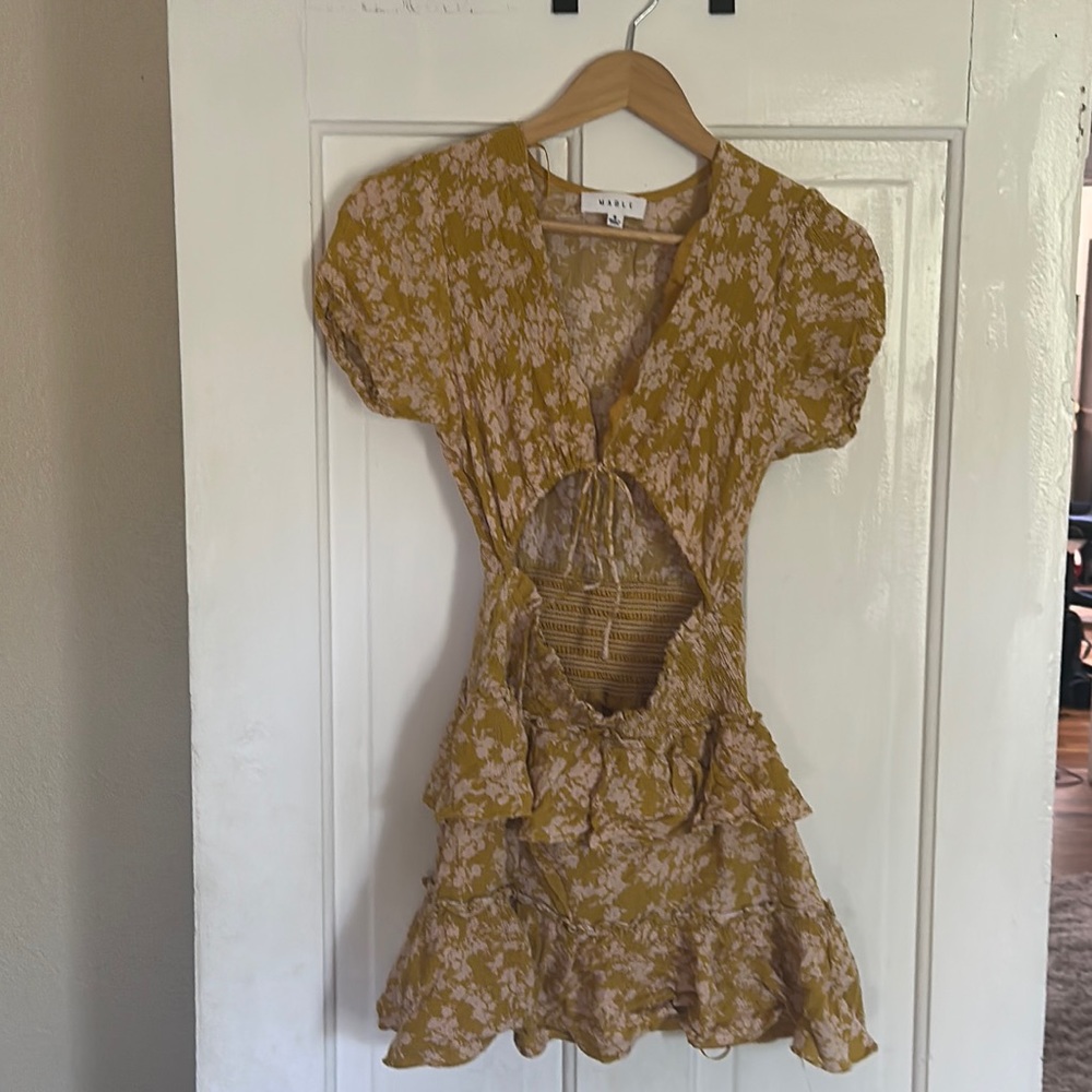 Yellow Mable front tie dress 💛